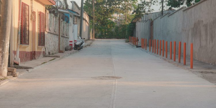 Habitantes de Santa Cruz Muluá se benefician con optimización de tramo vial