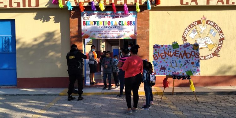 PNC implementa estrategias para la seguridad escolar en Jalapa 