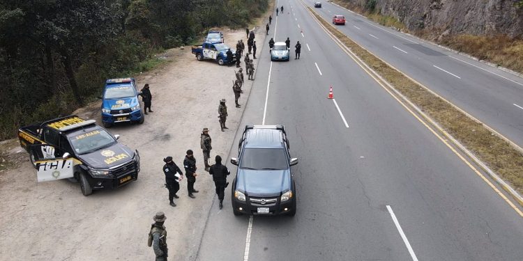 PNC mantiene operativos de seguridad en diferentes rutas del país