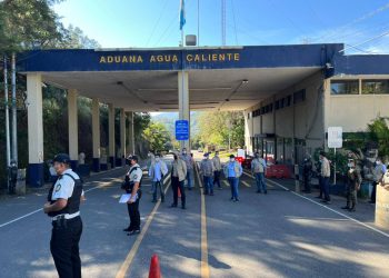 Fortalecen protocolos en fronteras ante posible ingreso de migrantes