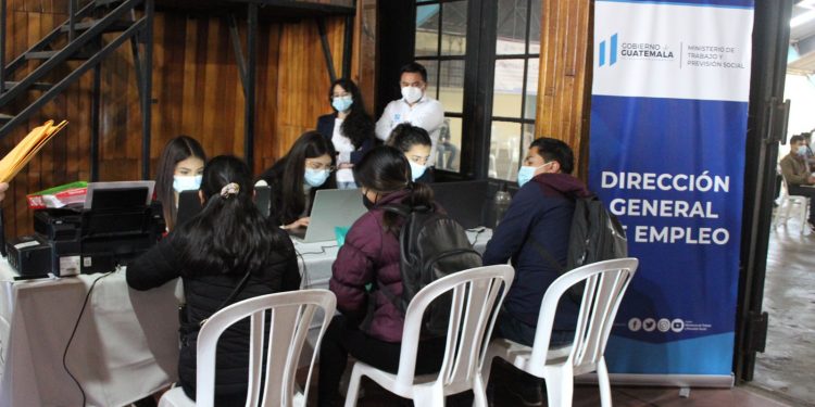 Más de 9 mil 600 participantes en la primera Feria Nacional de Empleo 2022