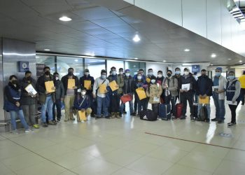 Guatemaltecos viajan a Estados Unidos como parte del Programa de Trabajo Temporal