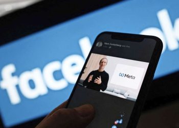 Peruano reclama 300 mil dólares a Zuckerberg por dejarle un mes sin Facebook