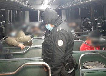 PNC intercepta a migrantes en Sumpango