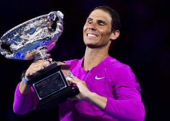 Nadal remonta dos sets a Medvedev y se confirma como el mejor con 21 Slams