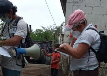 Vacunación de puerta en puerta llega a comunidades de San Vicente Pacaya