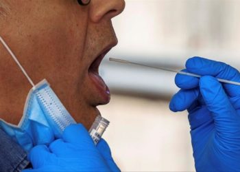 Crean un test salival para detectar la endometriosis