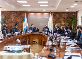 Mesa Riesgo País aborda situación actual y perspectivas macroeconómicas de Guatemala