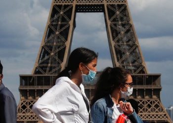 Francia levanta restricciones como la mascarilla obligatoria en la calle