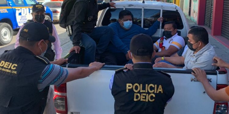 A los guardias privados se les incautó celulares.