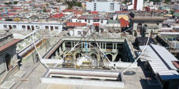 Avanzan trabajos en la membrana del Patio de la Paz del Palacio Nacional de la Cultura.