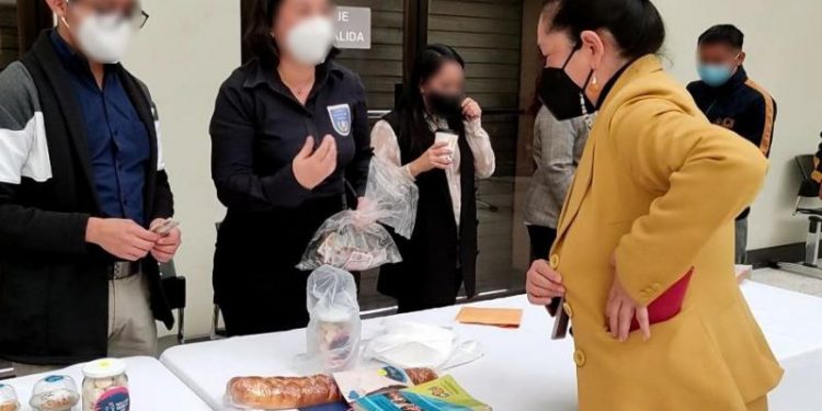 Productos elaborados por jóvenes en proceso de reinserción son comercializados