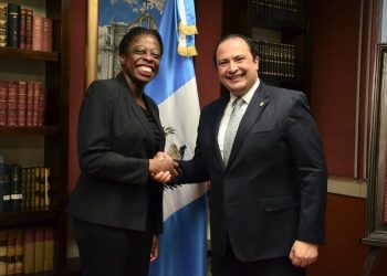 Guatemala reitera compromiso de apoyar a refugiados, desplazados y retornados