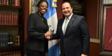 Guatemala reitera compromiso de apoyar a refugiados, desplazados y retornados