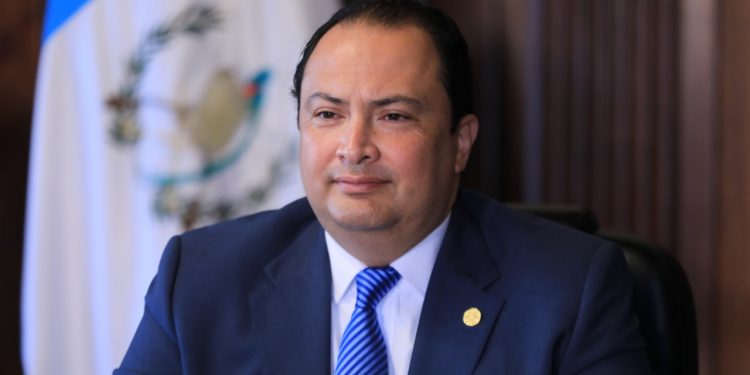 Canciller Mario Búcaro.