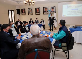 Forman a líderes para la paz en Quetzaltenango