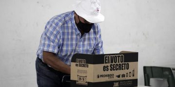 Costa Rica mira hacia la segunda ronda electoral con economía como prioridad