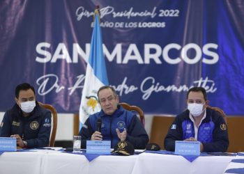 El mandatario Alejandro Giammattei instó a los alcaldes de San Marcos a impulsar obras de beneficio para la población.