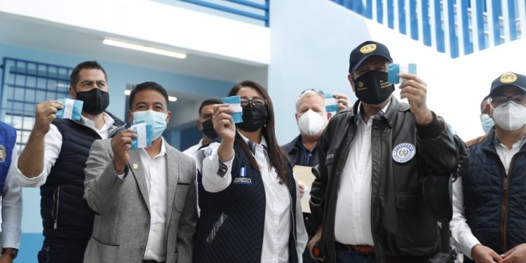 El mandatario Alejandro Giammattei resaltó la importancia del impulso de la educación.