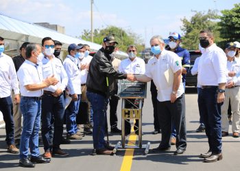 El mandatario Giammattei mencionó la importancia del puente en el impulso del desarrollo.