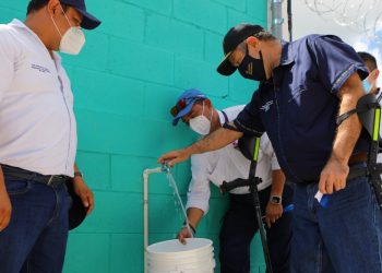El mandatario Giammattei resaltó que la obra permite el consmo de agua de mejor calidad.