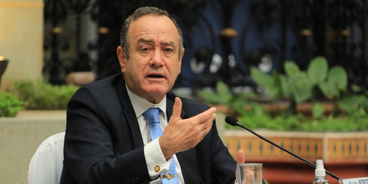 El presidente Alejandro Giammattei durante su intervención ante el Conadur.