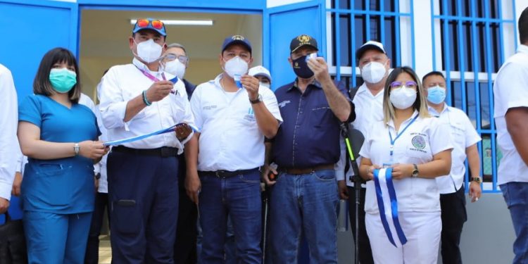 El presidente Alejandro Giammattei resaltó la importancia del fortalecimiento de la atención de la salud del pueblo de Poptún.