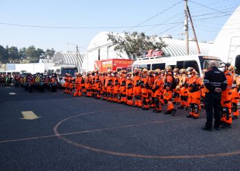 Llevan a cabo simulacros de terremoto en distintos puntos del país
