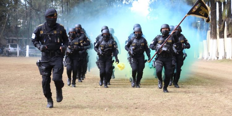 Se suman 82 elementos a la División de las Fuerzas Especiales