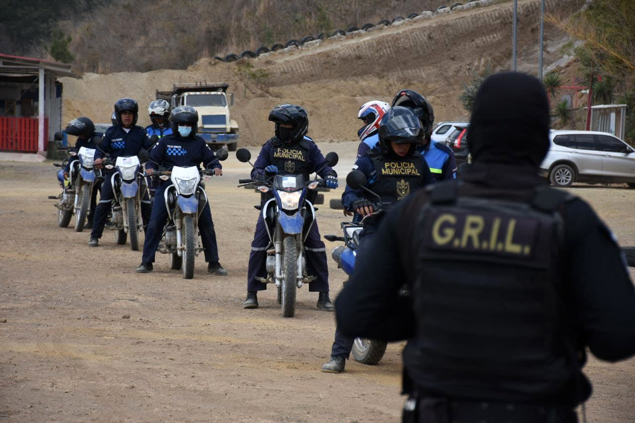 Lobos GRIL capacita a policías de Villa Nueva