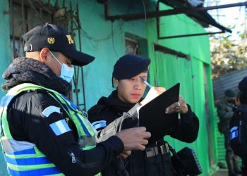 Mingob brinda resultados de operativos de seguridad y control en Mixco