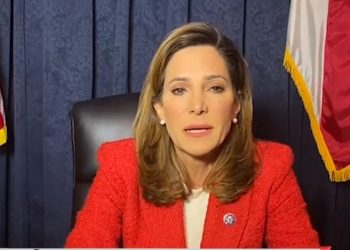 La congresista María Elvira Salazar explicó en redes sociales sobre el contenido de la propuesta de ley.