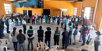 La importancia de la prevención fue abordada en la reunión con pobladores de Jalapa.