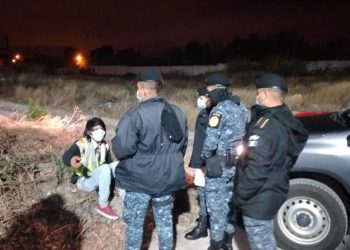 La seguridad del aeropuerto detectó a esta persona gracias a los controles de vigilancia.