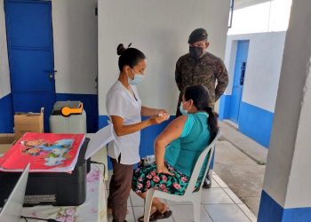 La vacunación contra el COVID-19 es fundamental para seguir contrarrestando la pandemia.