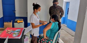 La vacunación contra el COVID-19 es fundamental para seguir contrarrestando la pandemia.