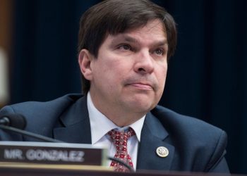 Congresista de Estados Unidos agradece al presidente Giammattei por endurecimiento de penas contra el coyotaje