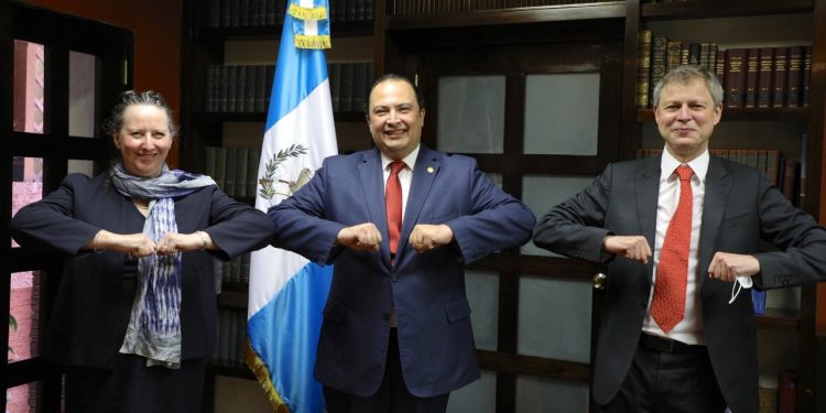 Guatemala fortalece relaciones diplomáticas con Israel, la República de China (Taiwán) y Reino Unido