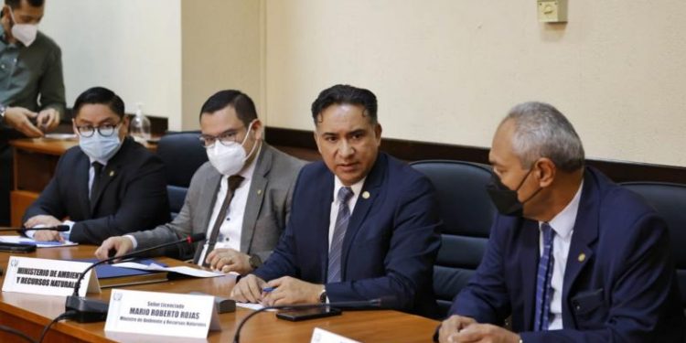 Exponen el plan de trabajo del MARN ante la Comisión de Ambiente del Congreso