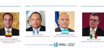 Ministro de Relaciones Exteriores sostiene conversación con cancilleres