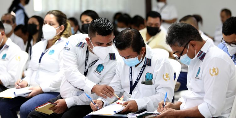 Capacitan a personal de Fontierras sobre fomento de la paz