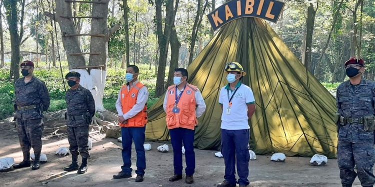 Soldados refuerzan sus capacidades para el control de incendios forestales en Suchitepéquez