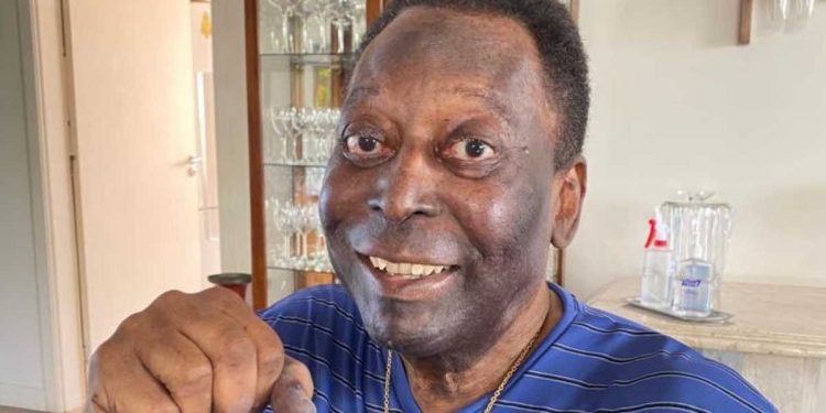 Pelé recibe el alta médica tras recuperarse de una infección urinaria