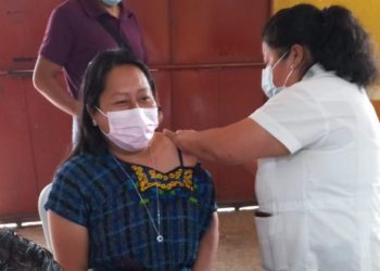 Vacunación contra COVID-19, Santiago Atitlán.