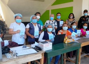 Coordinación interinstitucional permite ampliar cobertura de vacunación contra COVID-19 en Escuintla
