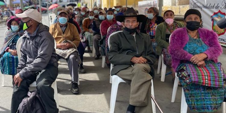 Programa de Aporte Económico al Adulto Mayor incluye a 507 vecinos de Totonicapán