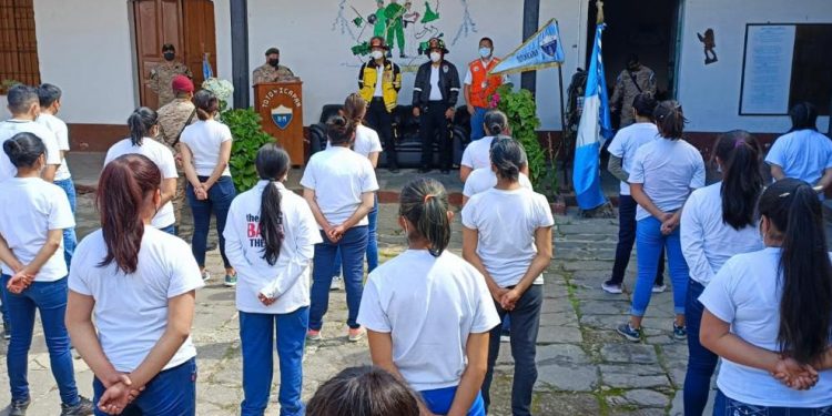 Jóvenes totonicapenses comienzan servicio cívico militar