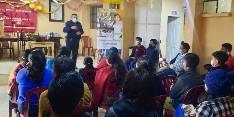 PNC promueve prevención de la violencia en Totonicapán