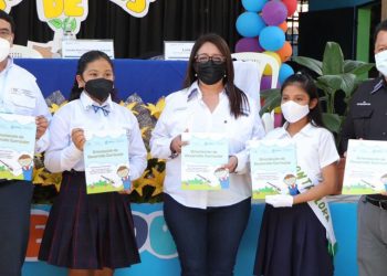 Escuintla se prepara para el regreso a clases presenciales