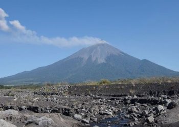 Autoridades en apresto ante aumento de actividad del volcán de Fuego